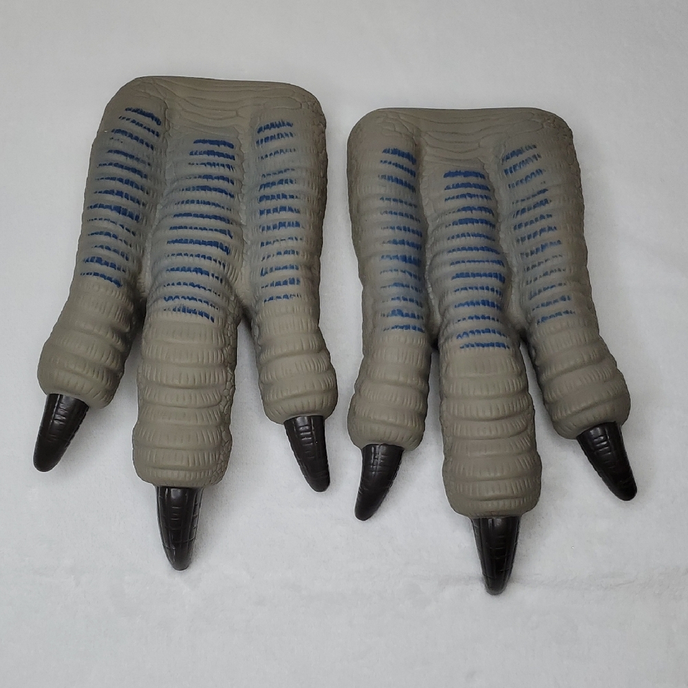 Jurassic World Velociraptor Blue Dinosaur Claws Raptor Costume Gloves 2017